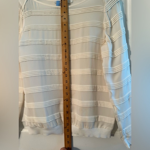 VERONICA BEARD 4 Ivory L/Sleeve Horizontal Pleat 100% Silk Luxury Blouse CLEAN - Picture 9 of 12